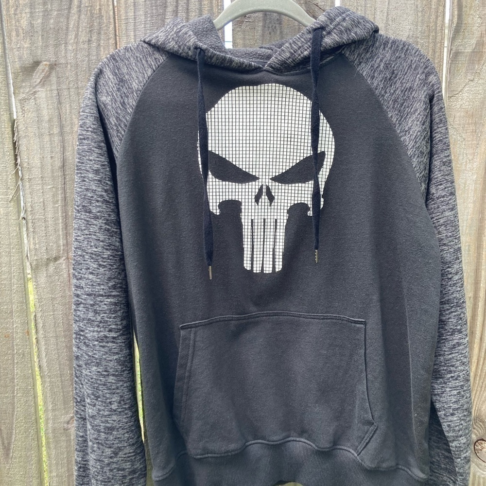 Marvel "The Punisher “hooded swearshirt “ Med.” Dark Gray w/ light Gray … - Picture 2 of 6